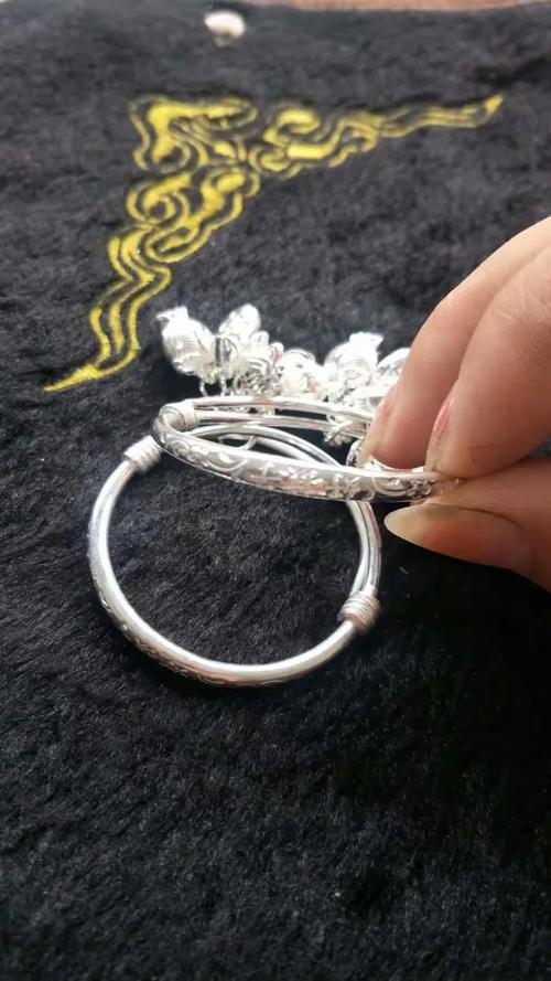 指尖上的鎏金岁月 纯手工金银首饰的温度与传承