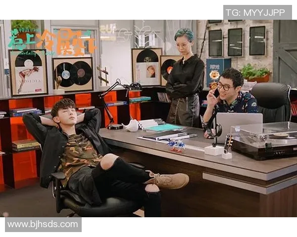 足球明星与女友的甜蜜生活揭秘他们的爱情故事与共同追梦之旅